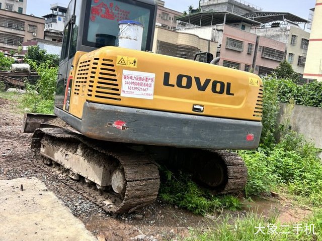 雷沃重工 FR75 挖掘机