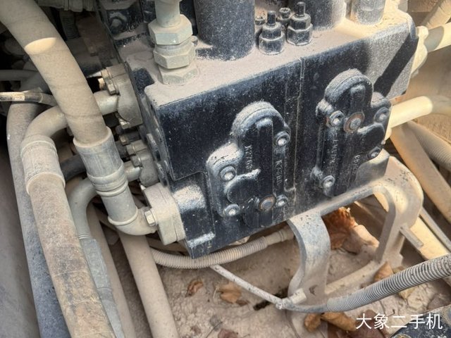 徐工 XE135B 挖掘机