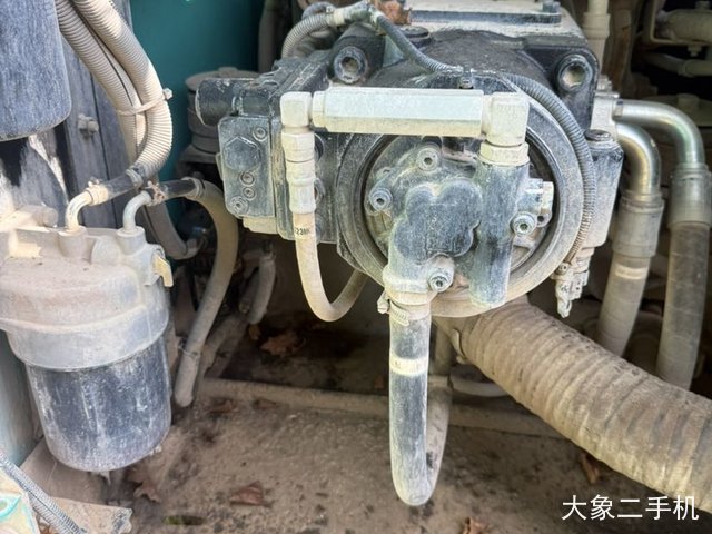徐工 XE135B 挖掘机