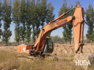 Hitachi EX200-5 Excavator - 8