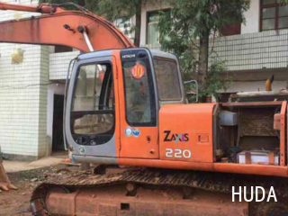 Hitachi EX200-5 Excavator