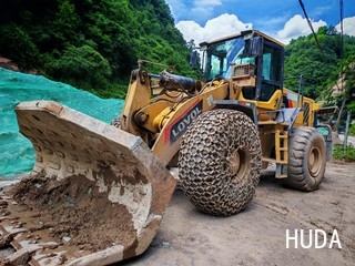 LOVOL Heavy Industry FL956H Loader
