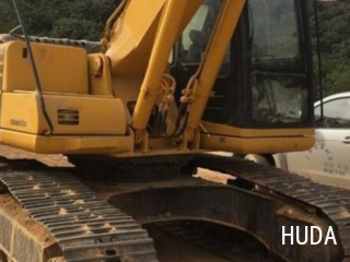Komatsu PC200-6E Excavator - 6