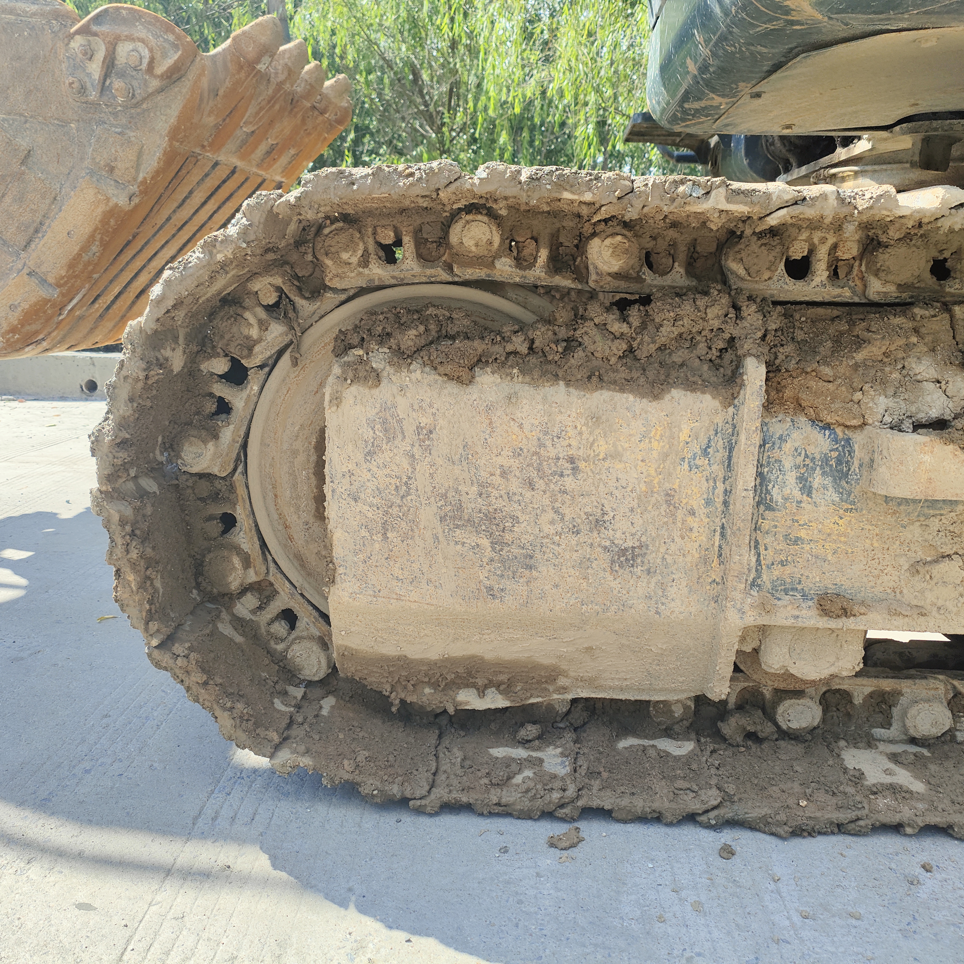 Hyundai R130VS photo
